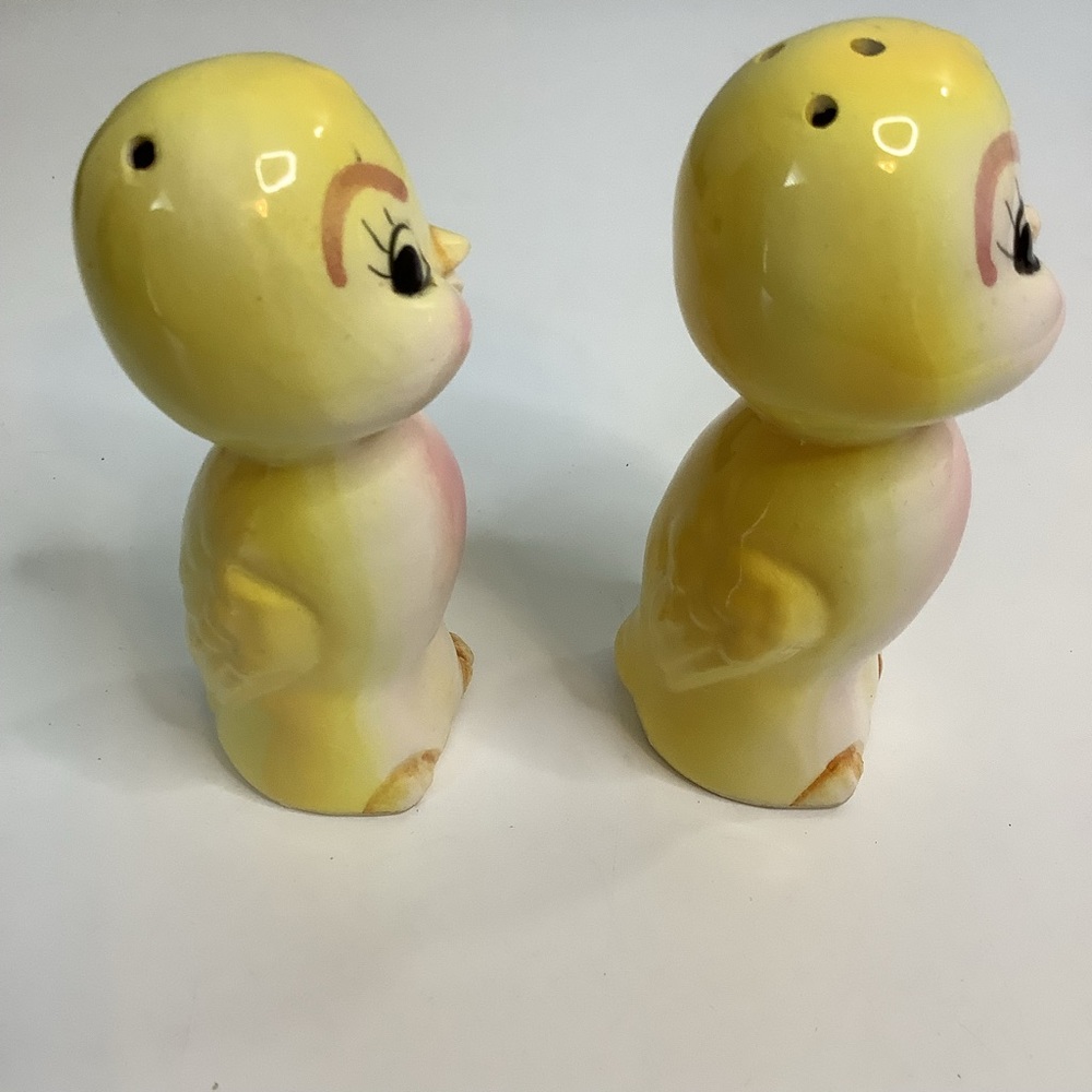 Vintage Anthropomorphic Yellow Bird Salt and Pepper Shakers Japan Canary Big Eye - Picture 10 of 10